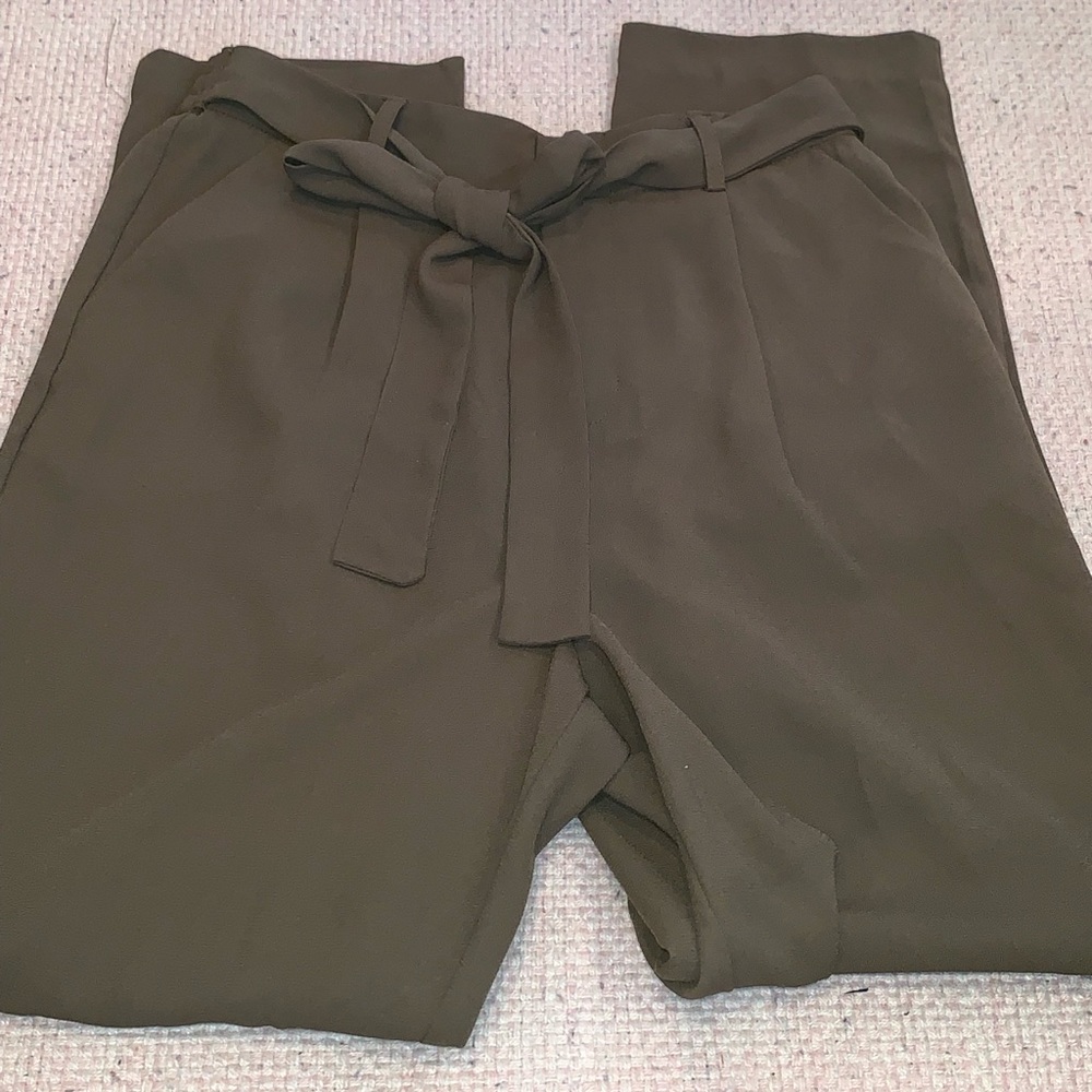 Dress pants with tie